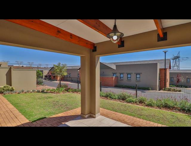 2 BEDROOM PROPERTY TO RENT IN RETIRE AT MIDSTREAM